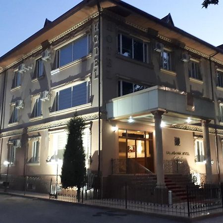 Grand Nur Hotel Taskent Exterior foto
