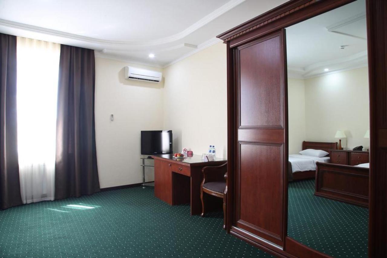 Grand Nur Hotel Taskent Exterior foto