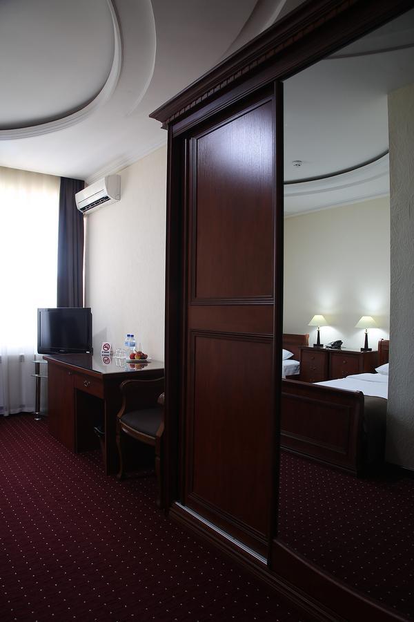 Grand Nur Hotel Taskent Exterior foto